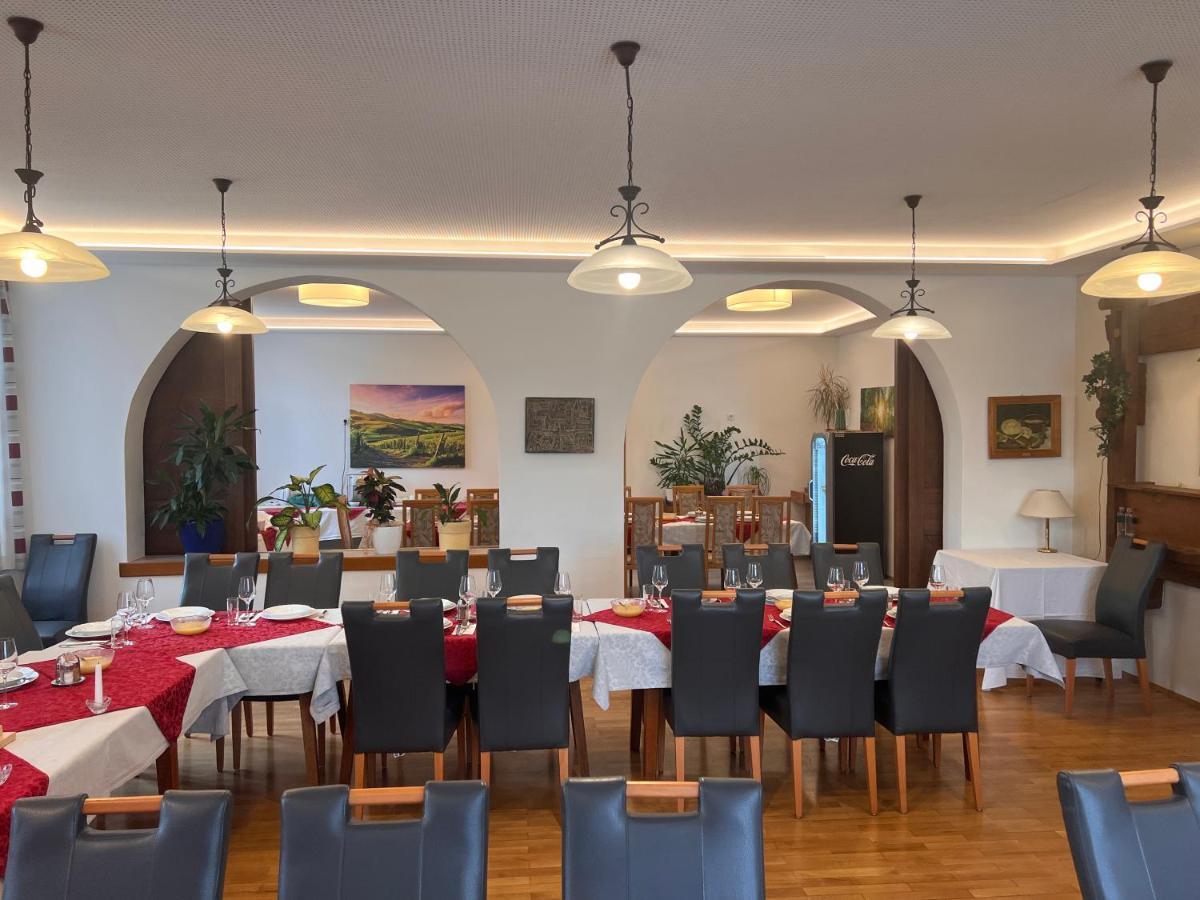 Gasthof Wagner Restaurant-Pension Halbenrain エクステリア 写真